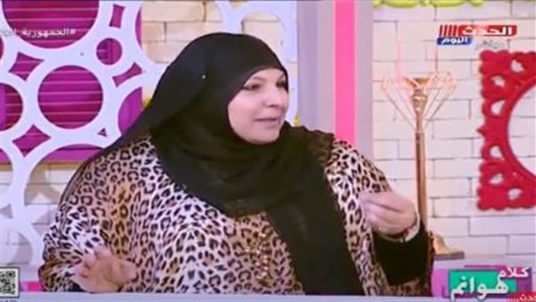 باحثة توضح حكم عمل المرأة في الإسلام فيديو