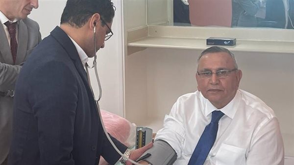 للترشح للرئاسة.. عبد السند يمامه يُجري الكشف الطبي بمستشفى زايد التخصصي (صور)