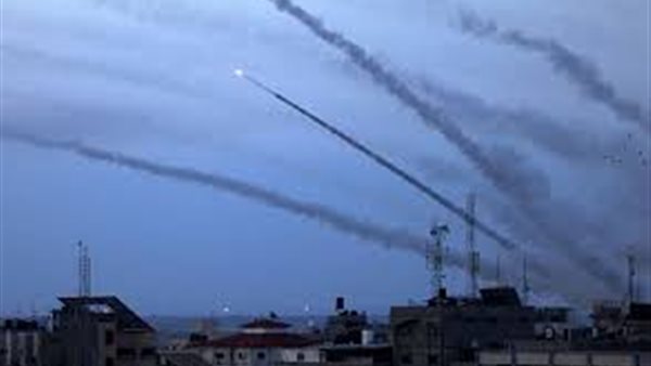 بـ5 آلاف صاروخ وقذيفة… حماس تطلق عملية “طوفان الأقصى” ضد الاحتلال الإسرائيلي