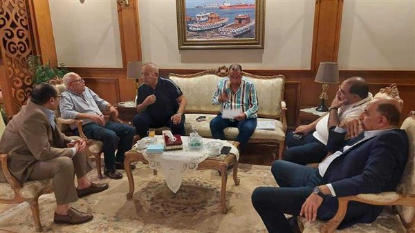 محافظ بورسعيد يستقبل رئيس المصري بعد تفقد رئيس الوزراء لمشروع الاستاد الجديد