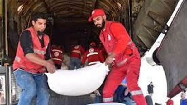 هل استيقظت الإنسانية.. مطار العريش الدولي بشمال سيناء يتقبل مساعدات إنسانية موجهة إلى غزة