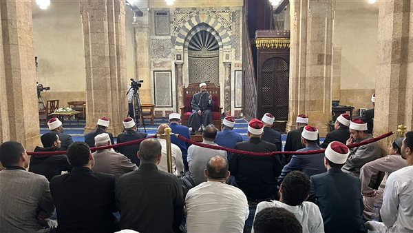 رئيس جامعة الأزهر يدعو المسلمين لاغتنام فضل العشر الآواخر من رمضان