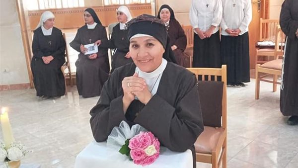 ندور راهبة جديدة برهبنة القديسة كلارا بمصر