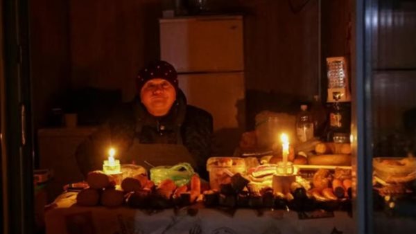 أوكرانيا تقرر قطع الكهرباء في عموم أنحاء البلاد اليوم (ما القصة؟)