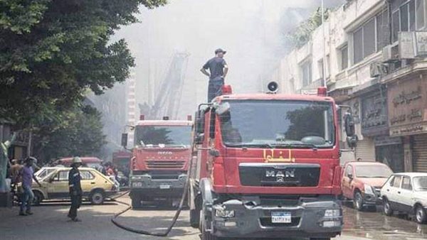 بالأسماء.. إصابة 3 أشخاص باختناق في حريق برج سكني ببني سويف